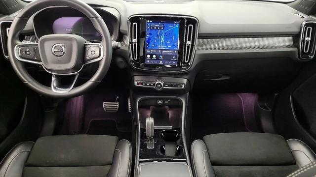 2022 Volvo XC40 Recharge Pure Electric P8 Twin Plus