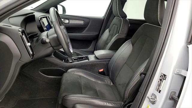 2022 Volvo XC40 Recharge Pure Electric P8 Twin Plus