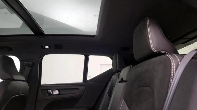 2022 Volvo XC40 Recharge Pure Electric P8 Twin Plus