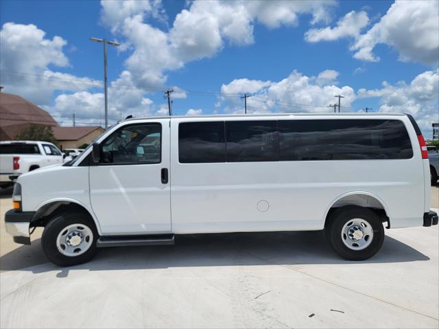2025 Chevrolet Express Passenger RWD 3500 Extended Wheelbase LT