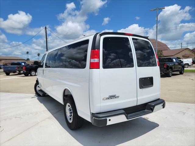 2025 Chevrolet Express Passenger RWD 3500 Extended Wheelbase LT