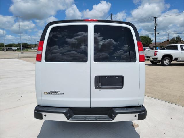 2025 Chevrolet Express Passenger RWD 3500 Extended Wheelbase LT