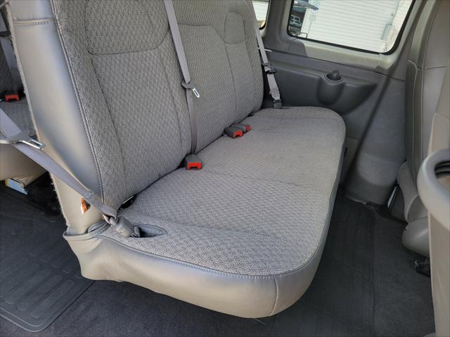 2025 Chevrolet Express Passenger RWD 3500 Extended Wheelbase LT