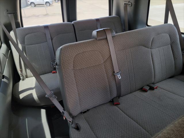 2025 Chevrolet Express Passenger RWD 3500 Extended Wheelbase LT