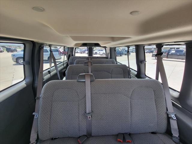 2025 Chevrolet Express Passenger RWD 3500 Extended Wheelbase LT