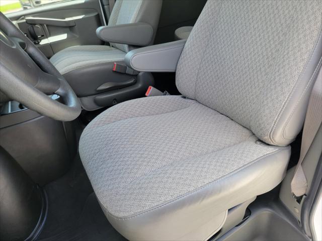 2025 Chevrolet Express Passenger RWD 3500 Extended Wheelbase LT