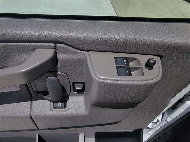 2025 Chevrolet Express Passenger RWD 3500 Extended Wheelbase LT