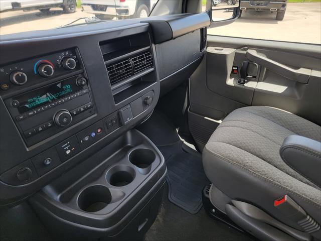 2025 Chevrolet Express Passenger RWD 3500 Extended Wheelbase LT