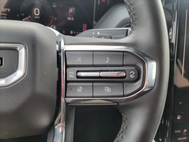 2025 GMC Yukon 4WD Denali