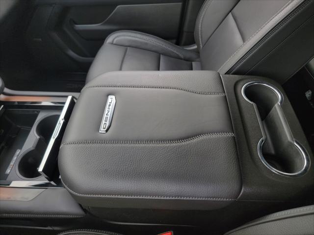 2025 GMC Yukon 4WD Denali