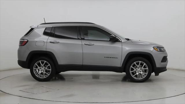 2022 Jeep Compass Latitude Lux 4x4