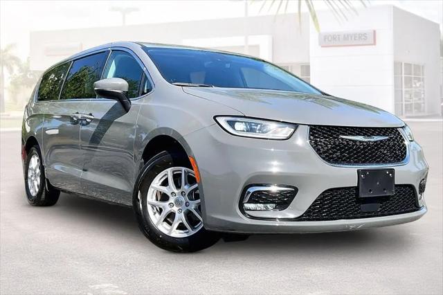 2023 Chrysler Pacifica Touring L for sale in Fort Myers, FL