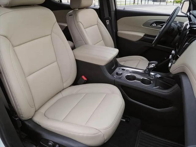 2023 Chevrolet Traverse AWD LT Leather