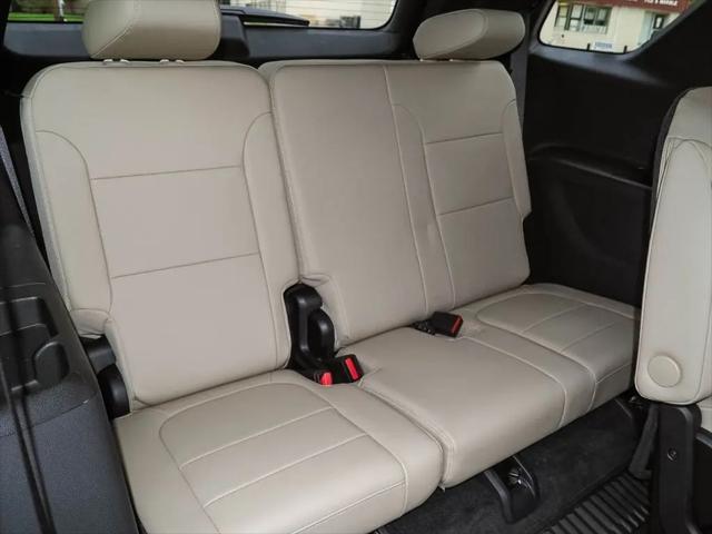2023 Chevrolet Traverse AWD LT Leather