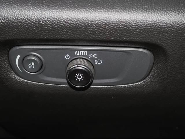 2023 Chevrolet Traverse AWD LT Leather