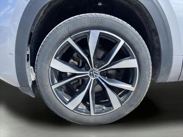 2025 Volkswagen Atlas 2.0T SEL Premium R-Line