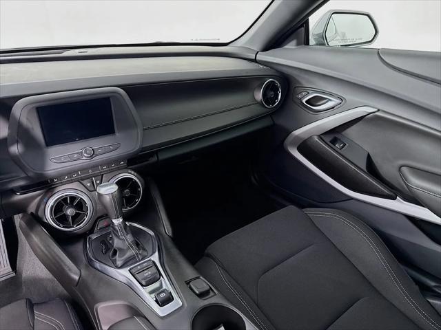 2022 Chevrolet Camaro RWD Coupe 1LT