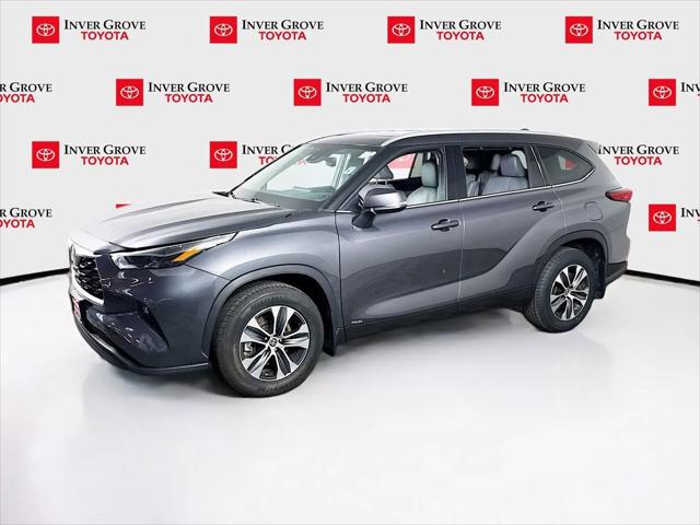 2022 Toyota Highlander Hybrid XLE for sale in Inver Grove, MN