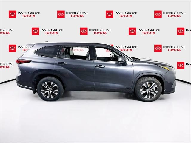 2022 Toyota Highlander Hybrid XLE