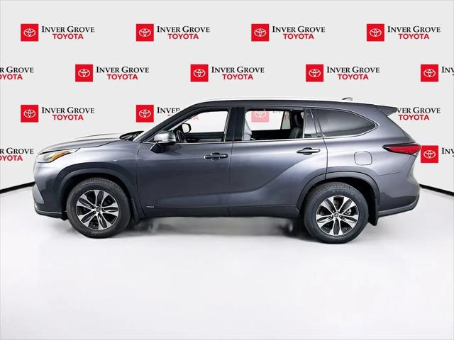 2022 Toyota Highlander Hybrid XLE