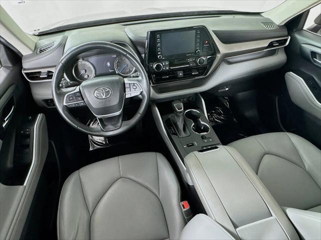 2022 Toyota Highlander Hybrid XLE