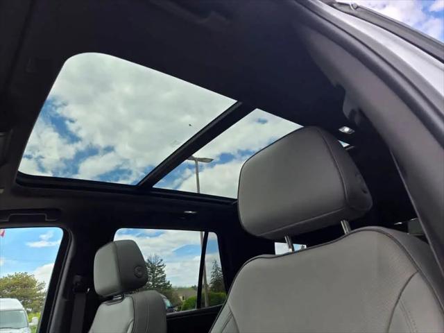 2024 GMC Yukon 4WD SLT