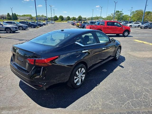 2025 Nissan Altima S FWD