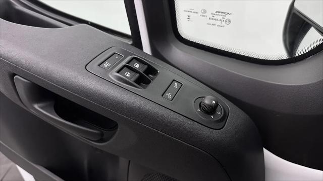 2025 Ram ProMaster Cargo Van SLT+ Low Roof 136" WB