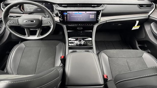 2026 Jeep Grand Cherokee L Altitude 4x4