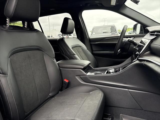 2026 Jeep Grand Cherokee L Altitude 4x4