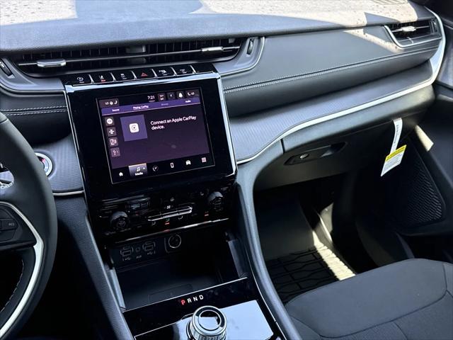 2026 Jeep Grand Cherokee L Altitude 4x4