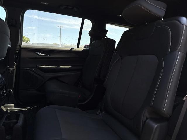 2026 Jeep Grand Cherokee L Altitude 4x4