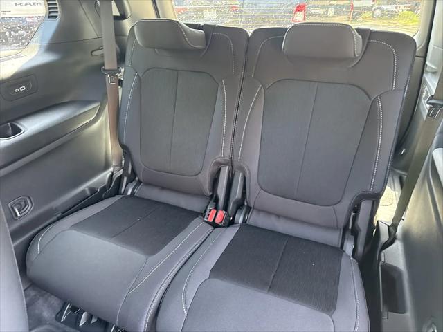 2026 Jeep Grand Cherokee L Altitude 4x4