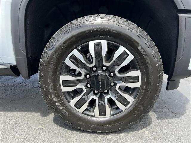 2026 GMC Sierra 3500HD Crew Cab, Long Bed, Denali Ultimate, 4WD