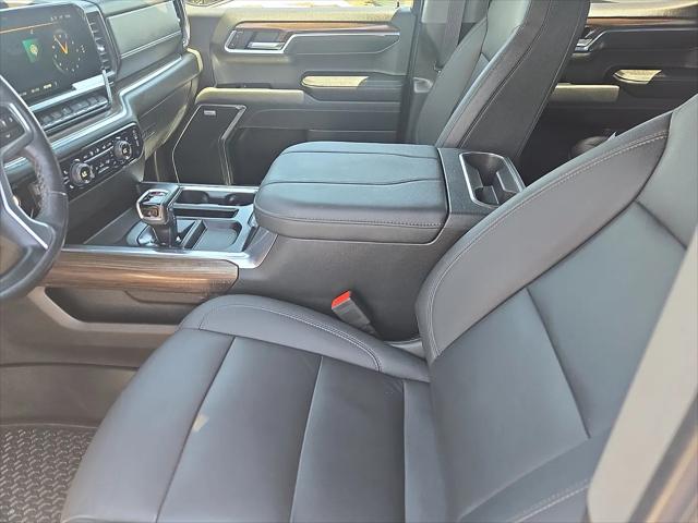 2023 Chevrolet Silverado 1500 4WD Crew Cab Short Bed RST