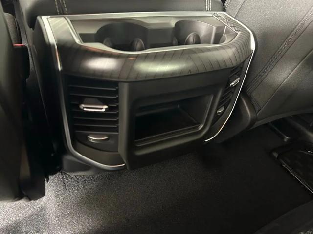 2026 Ram 1500 Express Crew Cab 4x4 5'7" Box