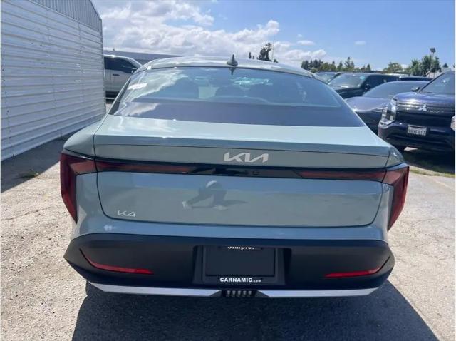 2026 Kia K4 LXS