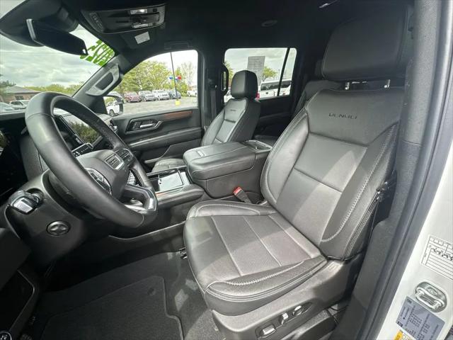 2025 GMC Yukon XL 4WD Denali