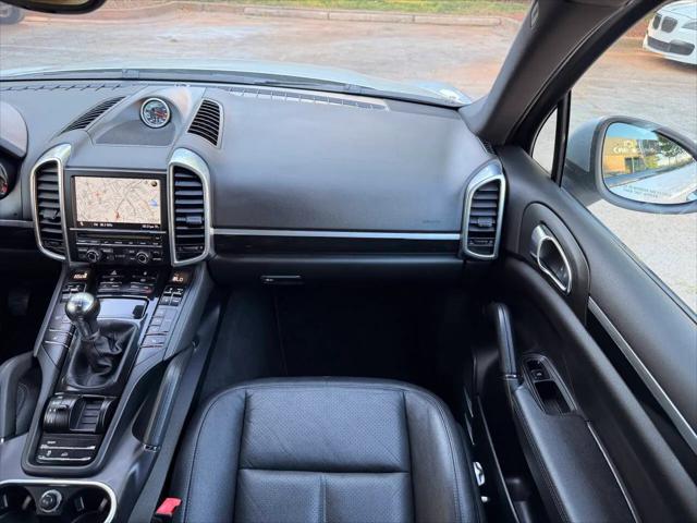 2012 Porsche Cayenne Cayenne