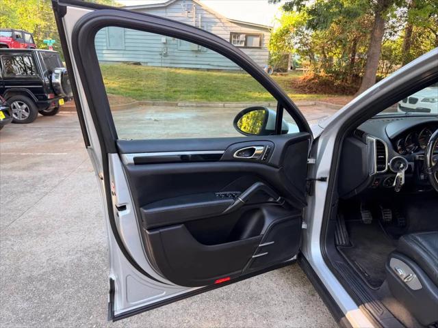 2012 Porsche Cayenne Cayenne