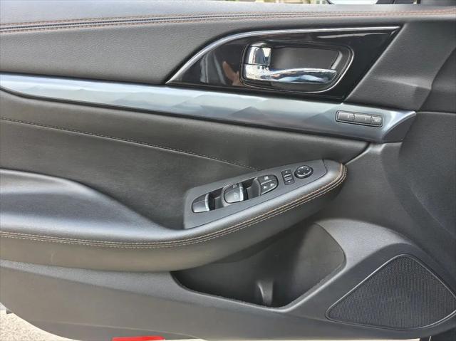 2022 Nissan Maxima SR Xtronic CVT
