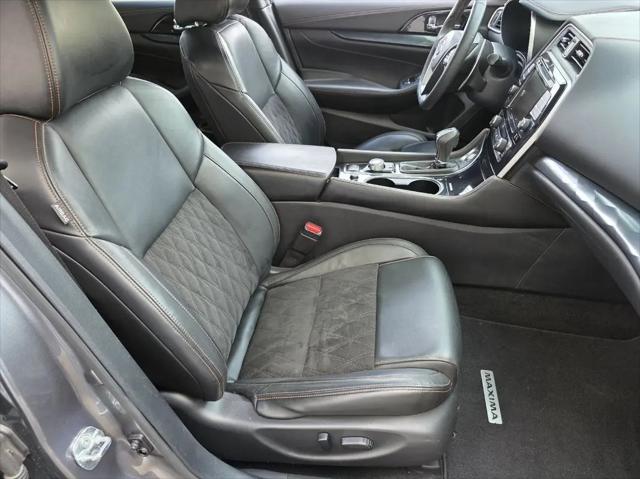 2022 Nissan Maxima SR Xtronic CVT