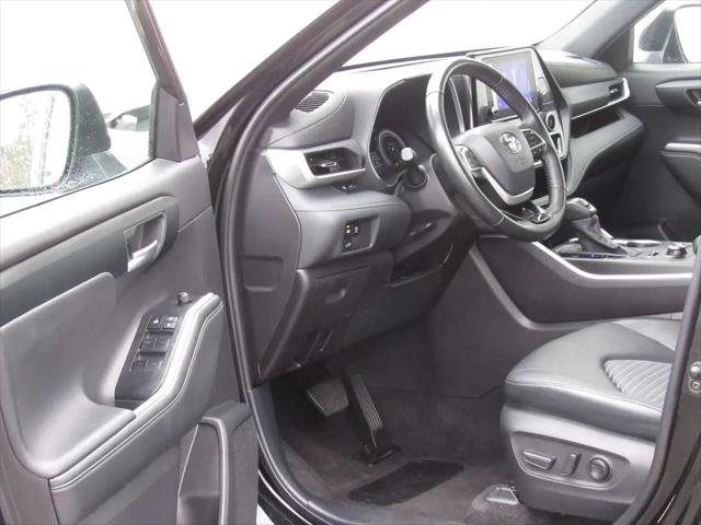 2025 Toyota Highlander XSE