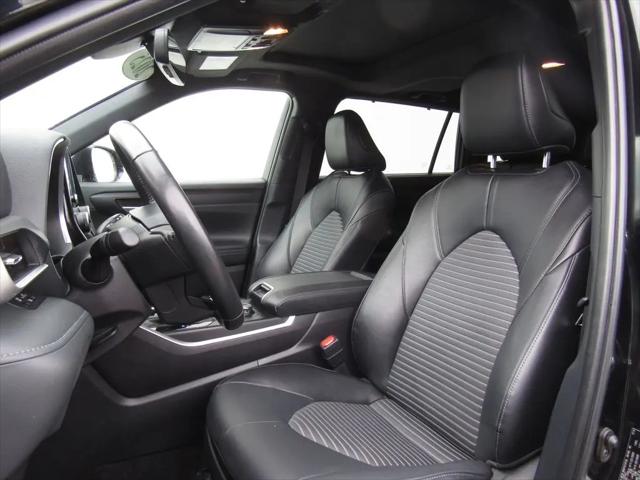 2025 Toyota Highlander XSE