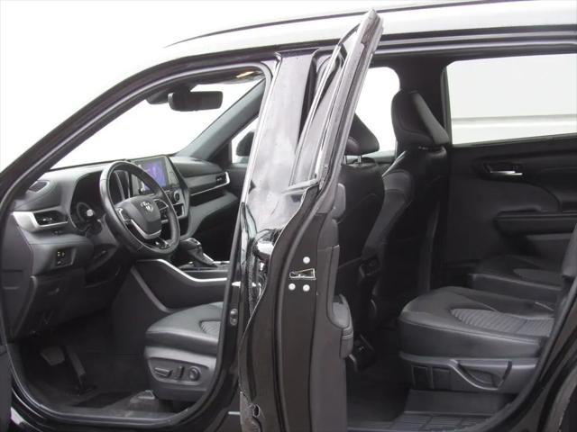 2025 Toyota Highlander XSE