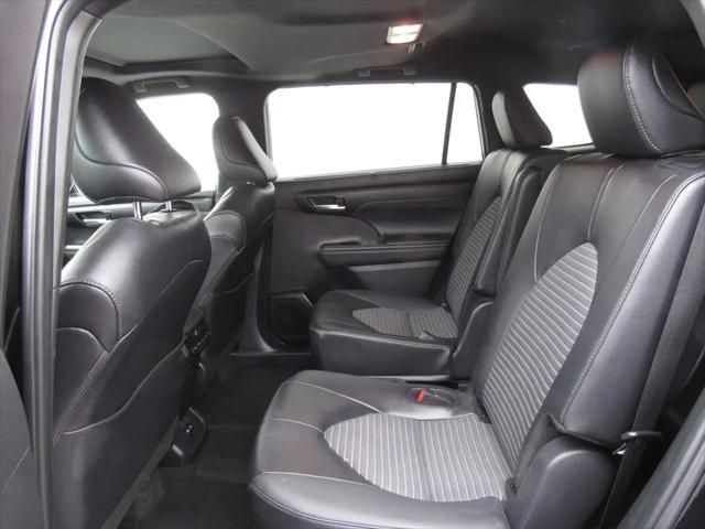 2025 Toyota Highlander XSE