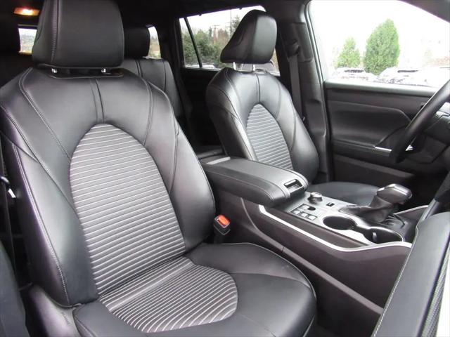 2025 Toyota Highlander XSE