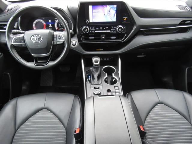 2025 Toyota Highlander XSE