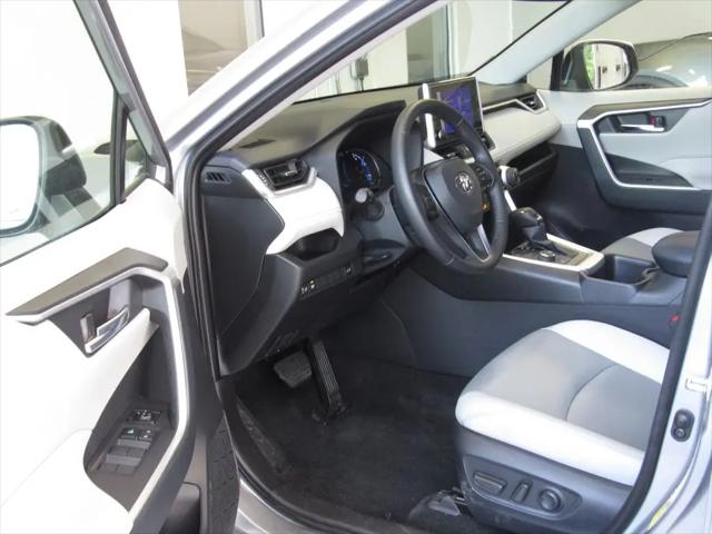 2025 Toyota RAV4 Hybrid XLE Premium
