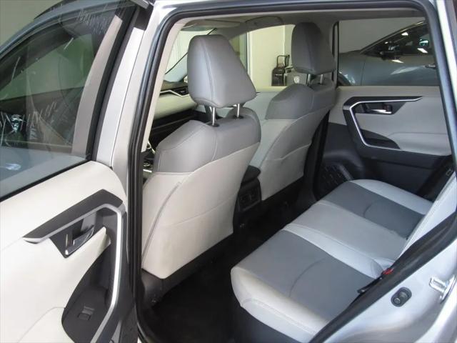 2025 Toyota RAV4 Hybrid XLE Premium